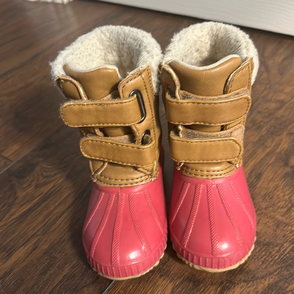 winter boot oh water talla 7/8 de gap
